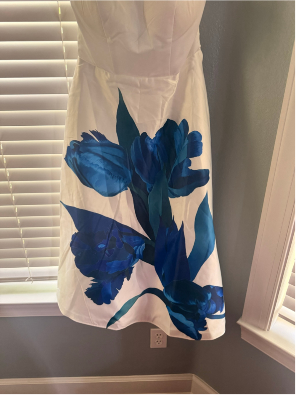 Women's Mac Duggal Strapless Floral Midi Dress, White and Blue Sz 4 - Picture 5 of 11
